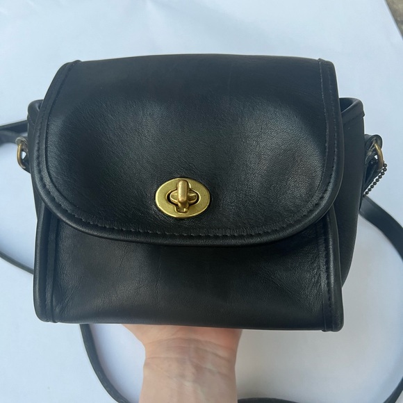 Vintage Coach Emmie Flap leather Bag - Picture 4 of 11